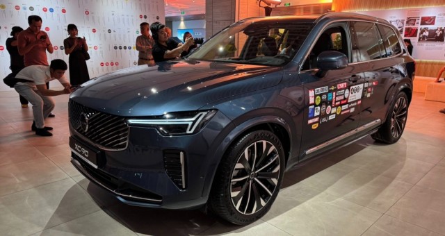 Cận cảnh Volvo XC90 2026 vừa ra mắt Việt Nam: Bản nâng cấp với giá thấp hơn hàng trăm triệu đồng có gì đặc biệt?
